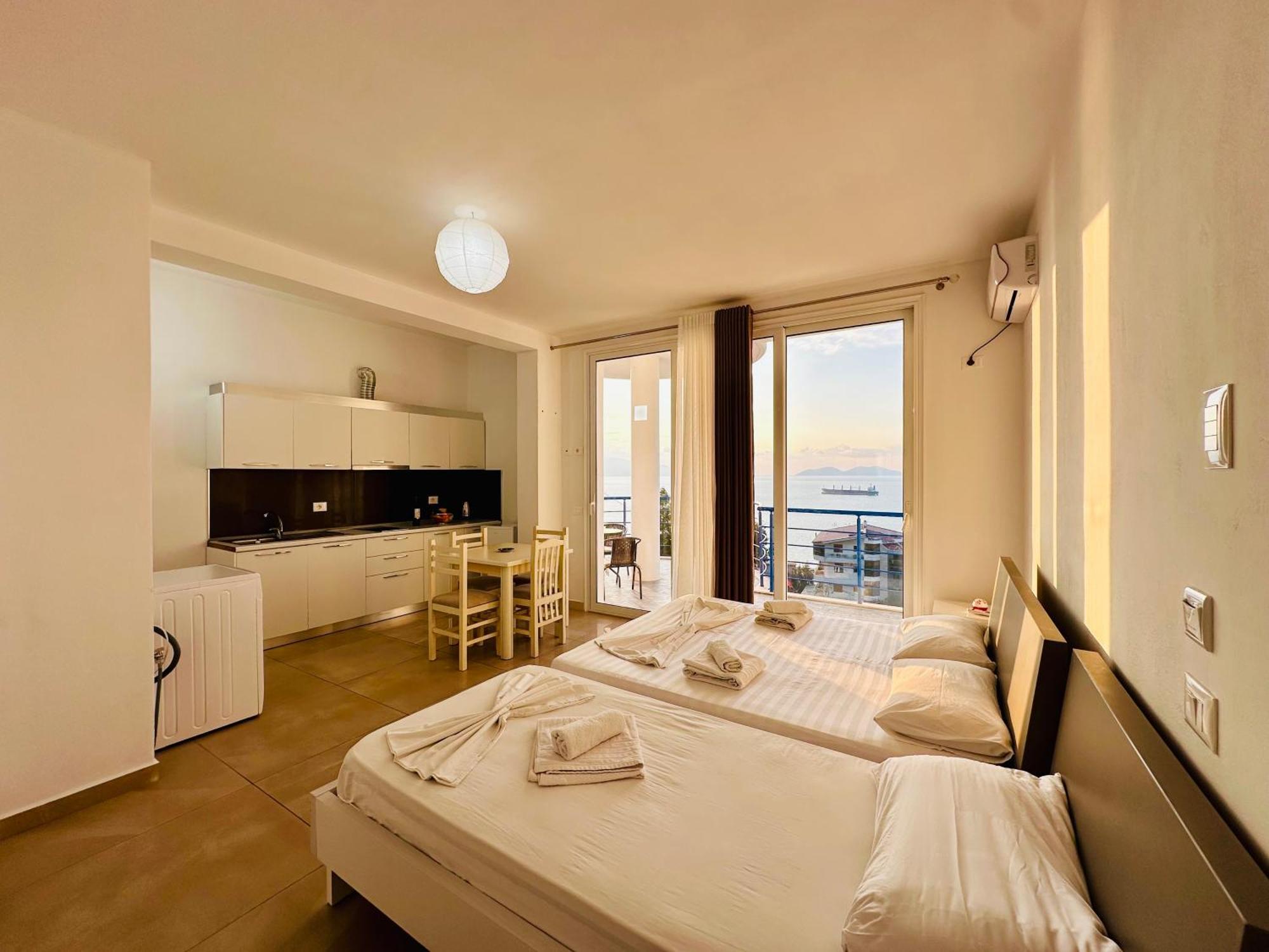 Jico Travel - Villa Colombo Vlorë Eksteriør bilde
